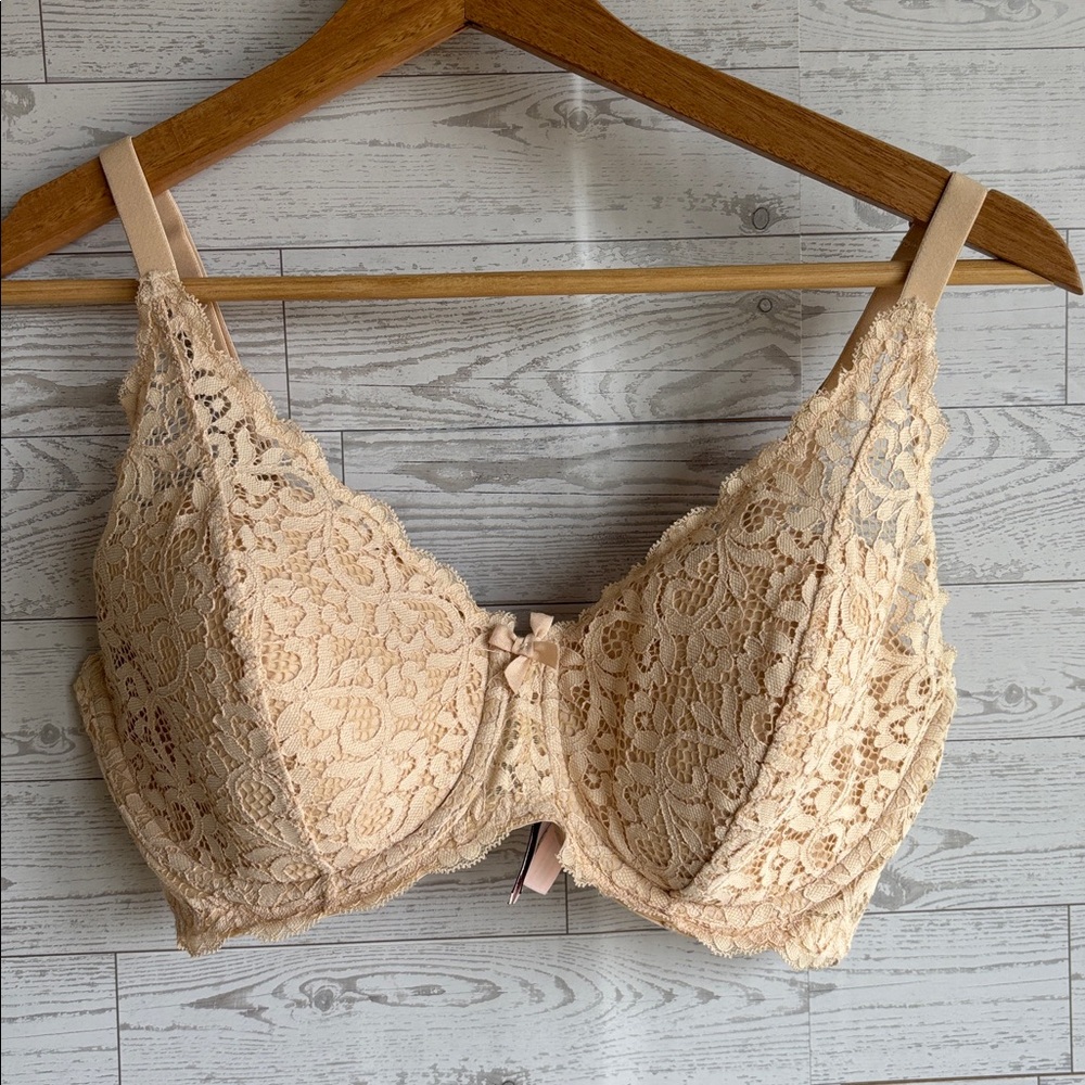 Victorias Secret Lined Demi Bra Size 36‎ DD Nude Lace Sexy Lingerie
